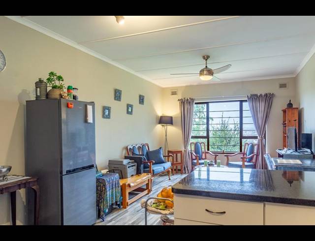 2 BEDROOM APARTMENT FOR SALE IN CLARENDON